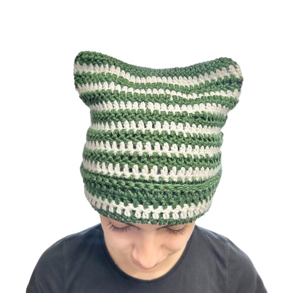 Crochet Cat Ear Cuff Oversize Beanie Unisex Green & White Brand New Handmade - Picture 4 of 4
